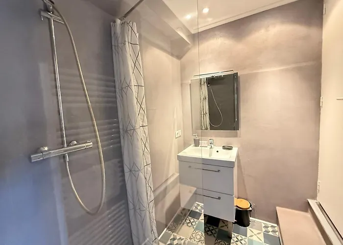 One-bedroom Near The Palais Des Festivals * Cannes